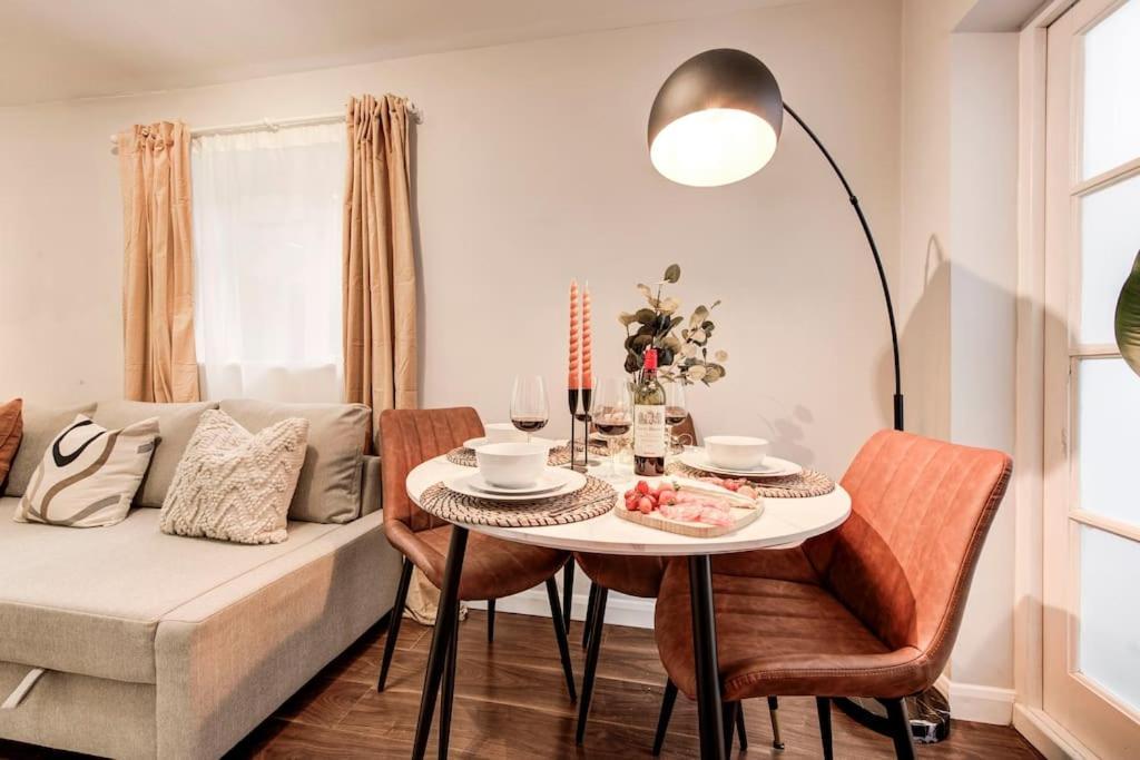 런던 Camden Cocoon, 2' From Tube Up To 4 아파트 외부 사진